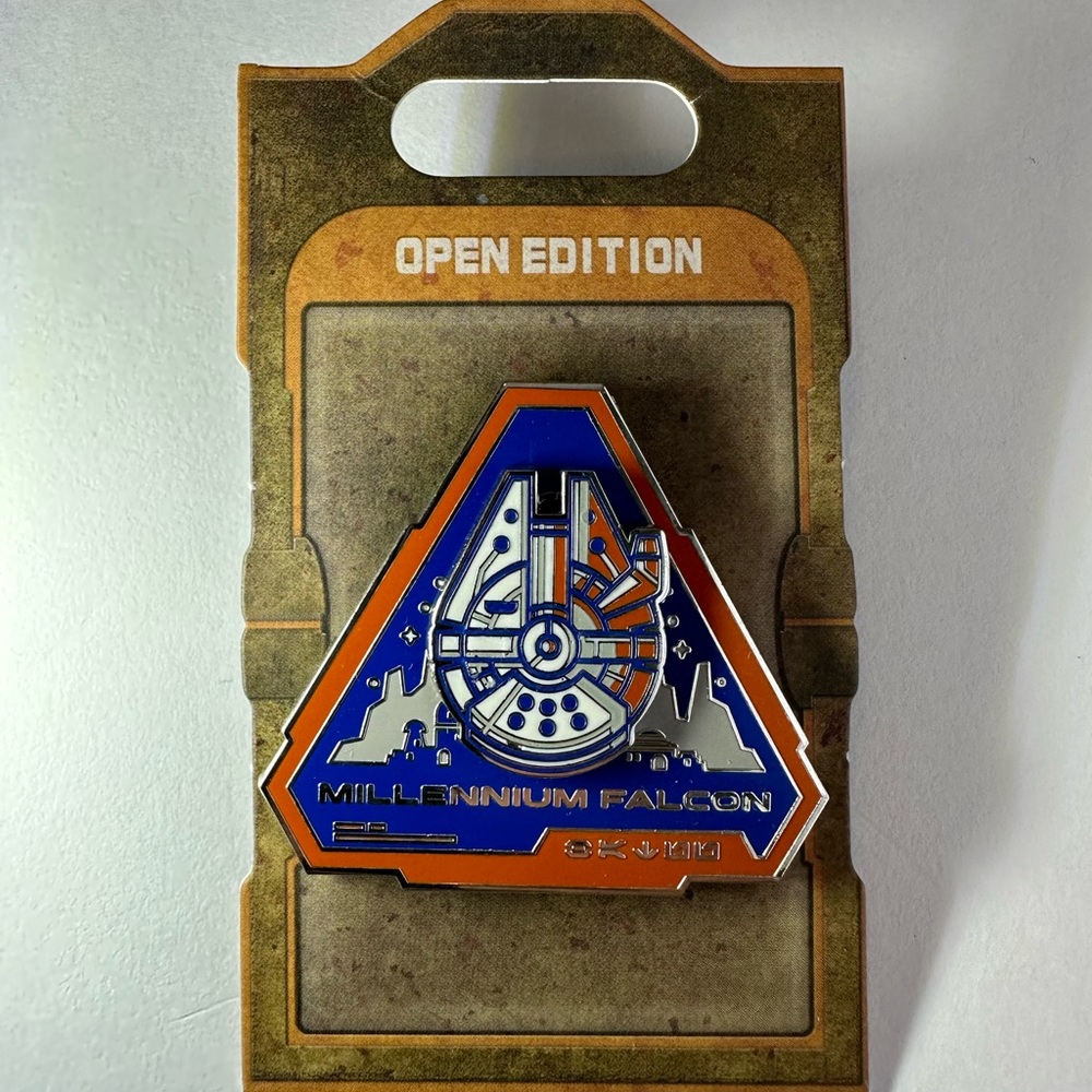 Disney StarWars Millenium Falcon Pin